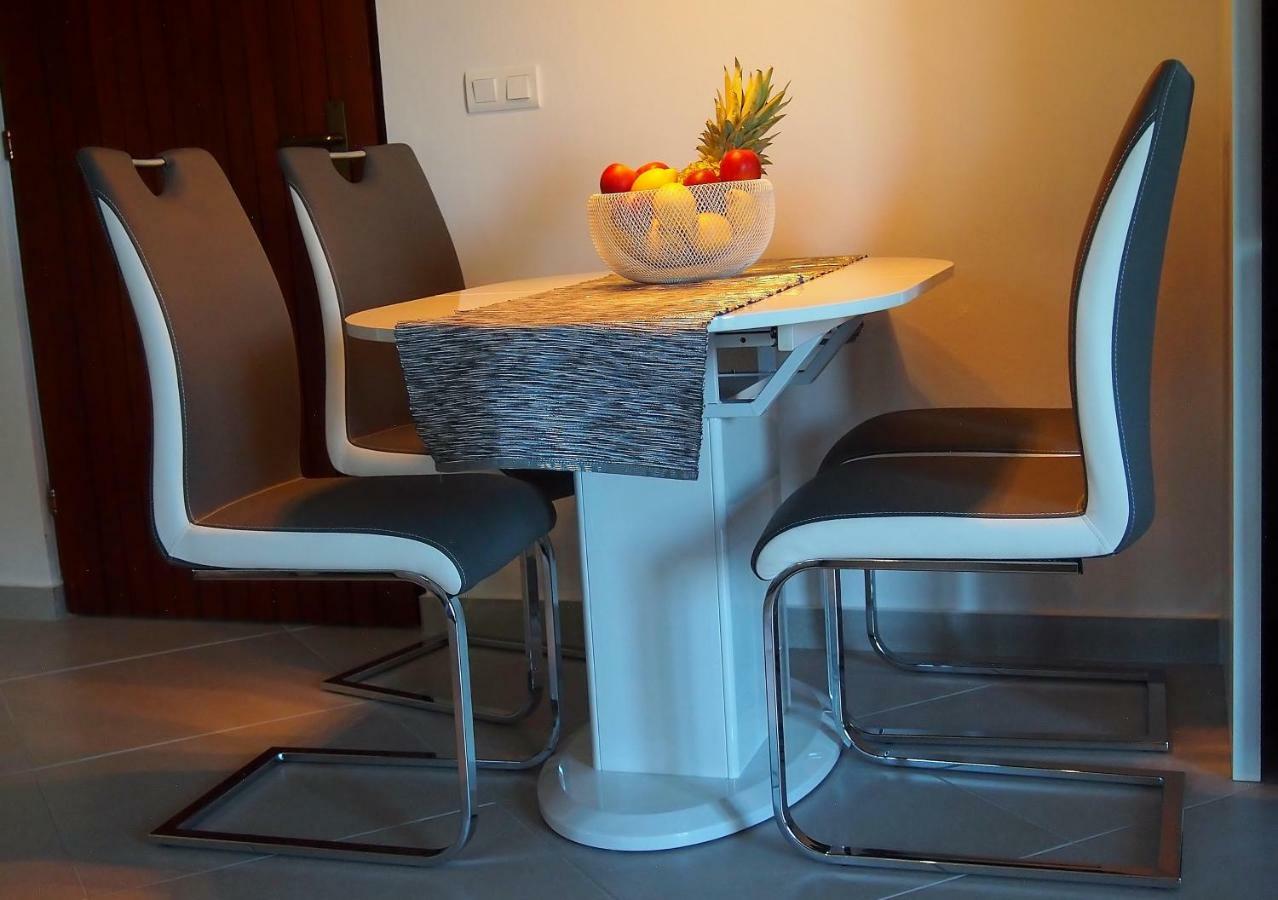 Apartmani Porat Malinska Exteriér fotografie